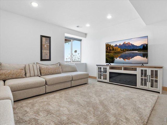 1699 Corby Dr, Windsor, CO 80550