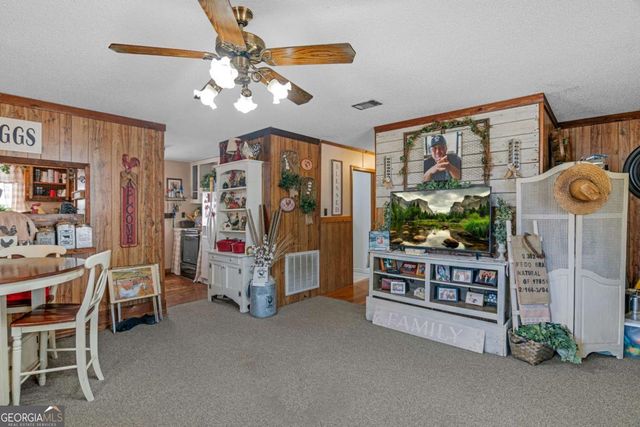 3411 Floyd Drive, Blackshear, GA 31516