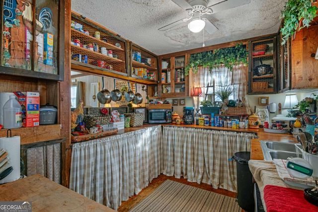 3411 Floyd Drive, Blackshear, GA 31516