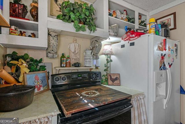 3411 Floyd Drive, Blackshear, GA 31516