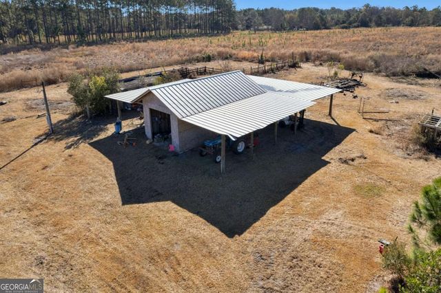 3411 Floyd Drive, Blackshear, GA 31516