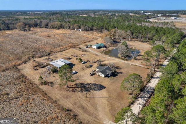 3411 Floyd Drive, Blackshear, GA 31516