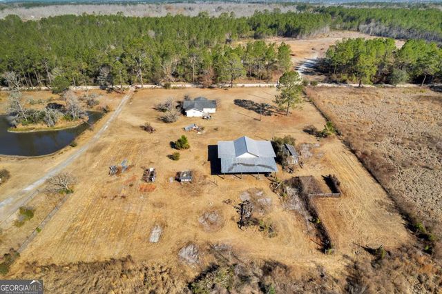 3411 Floyd Drive, Blackshear, GA 31516