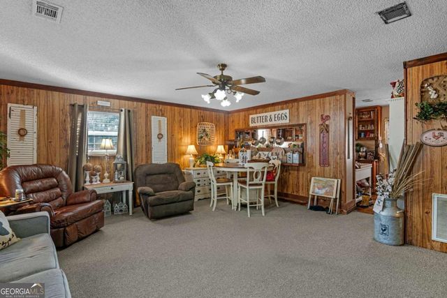 3411 Floyd Drive, Blackshear, GA 31516