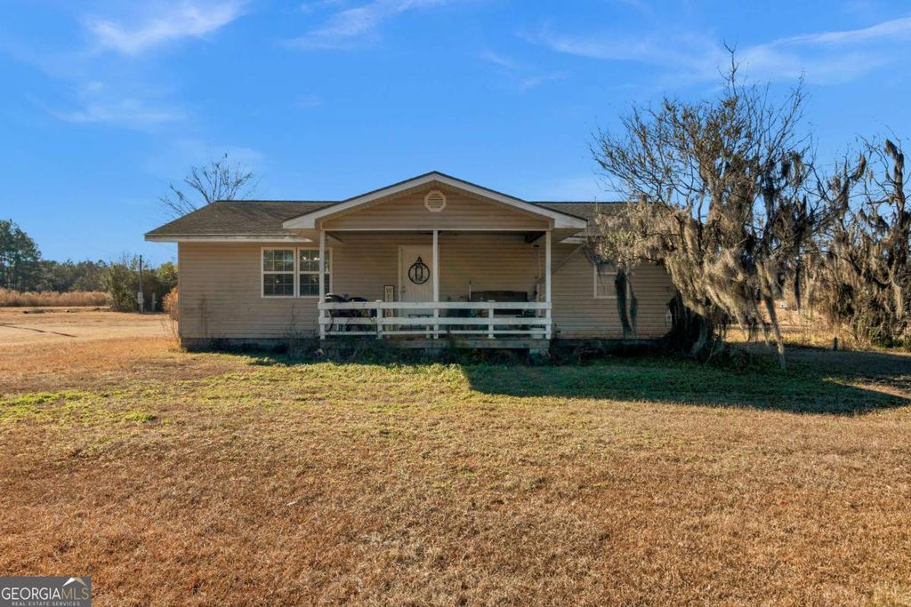 3411 Floyd Drive, Blackshear, GA 31516