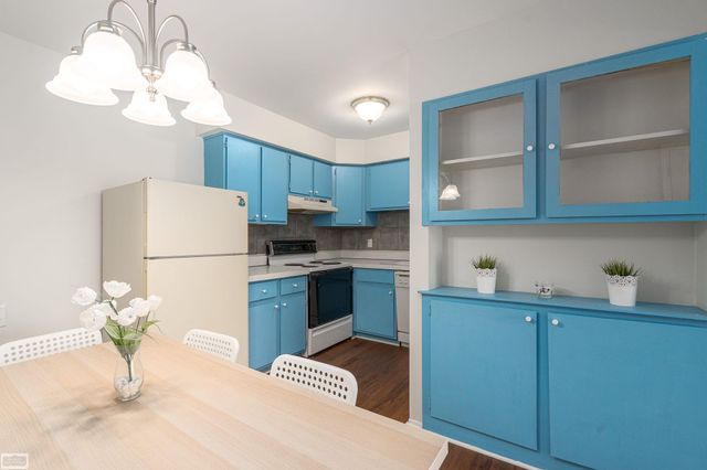 29200 Gloede Street, Warren, MI 48088