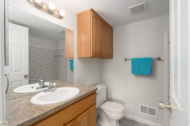 29200 Gloede Street, Warren, MI 48088