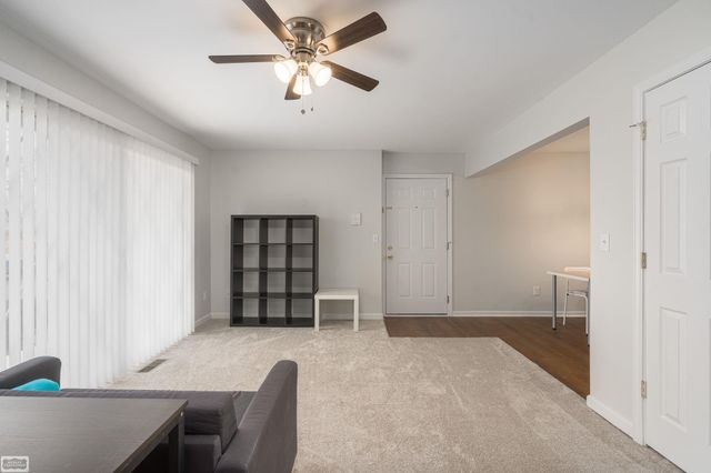 29200 Gloede Street, Warren, MI 48088