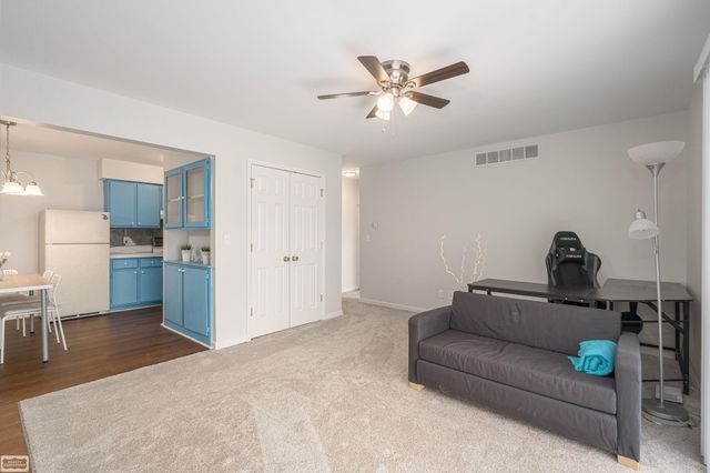 29200 Gloede Street, Warren, MI 48088