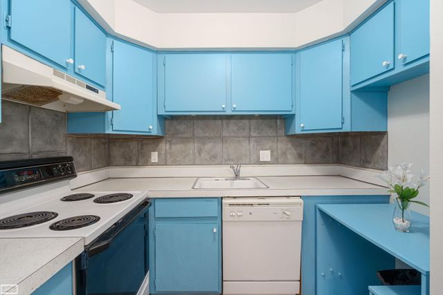 29200 Gloede Street, Warren, MI 48088