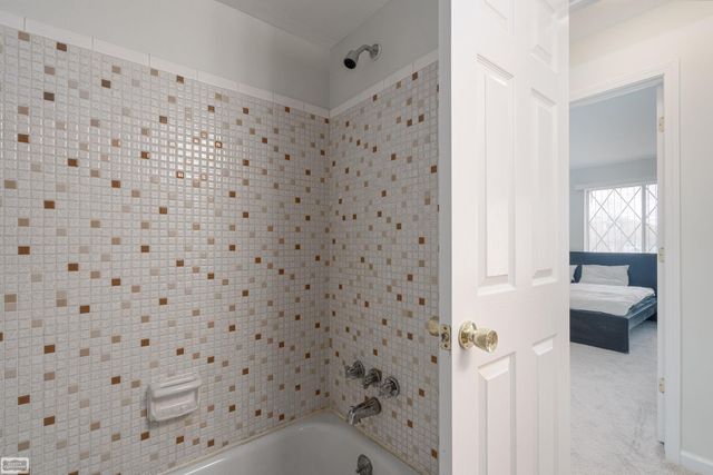 29200 Gloede Street, Warren, MI 48088