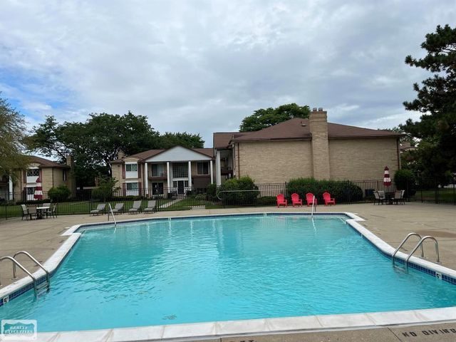 29200 Gloede Street, Warren, MI 48088