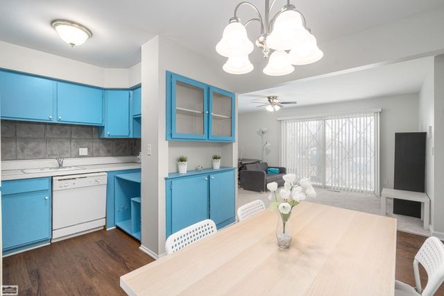 29200 Gloede Street, Warren, MI 48088