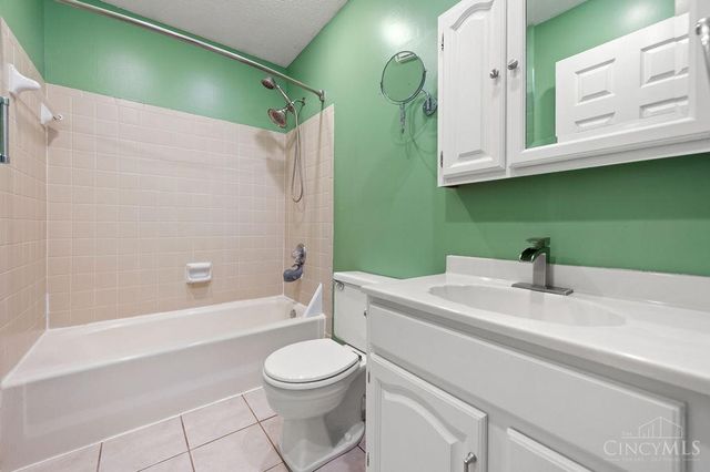 5434 Old Farm Drive, Deerfield Twp., OH 45040