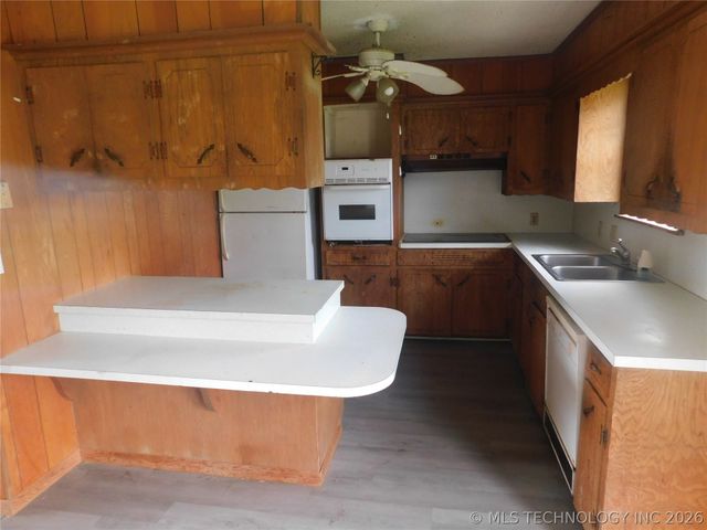700 E Ozark Street, Morris, OK 74445