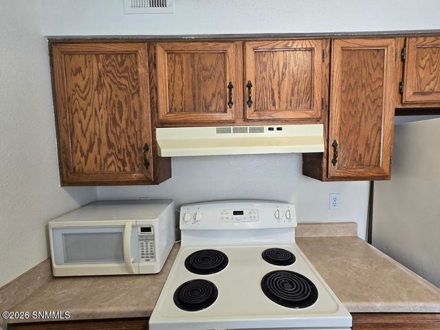 1235 Birch Drive, Las Cruces, NM 88001