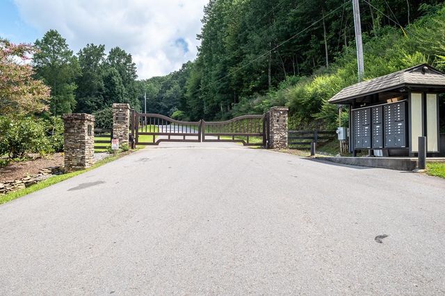 155 Turkey Pen Drive, Murphy, NC 28906