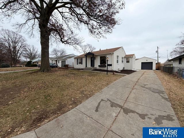 4301 Mohawk Street, Lincoln, NE 68510