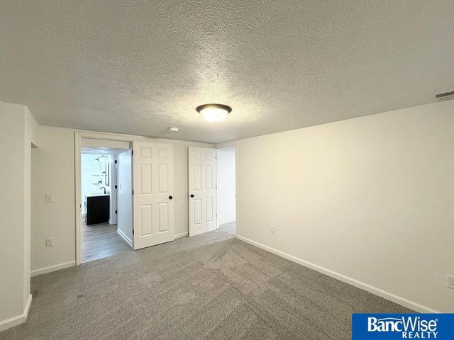 4301 Mohawk Street, Lincoln, NE 68510