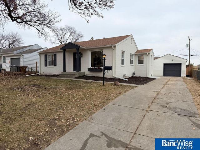 4301 Mohawk Street, Lincoln, NE 68510