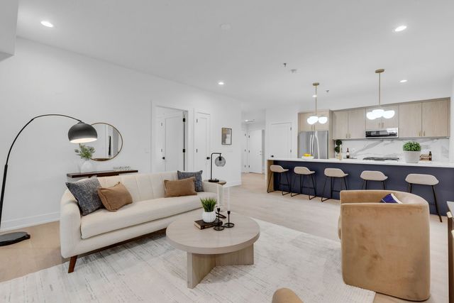 3204 N Kostner Avenue 301, Chicago, IL 60641