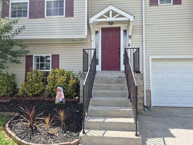 1401 Mutual Dr, Clarksville, TN 37042