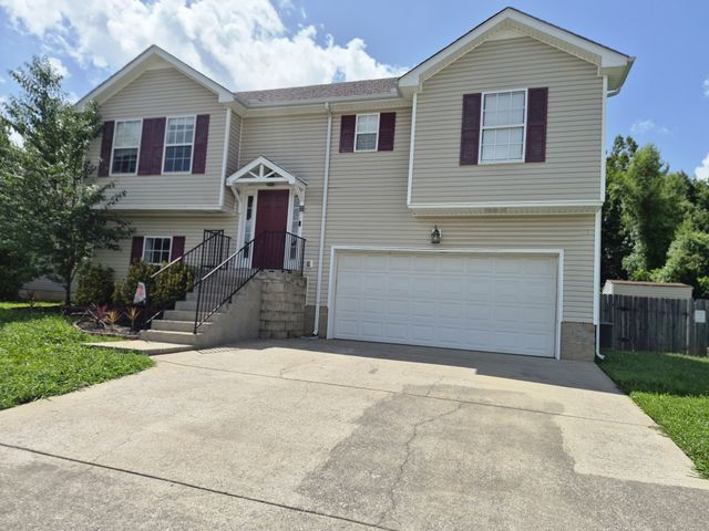 1401 Mutual Dr, Clarksville, TN 37042