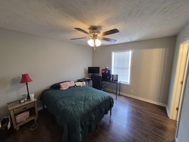 1401 Mutual Dr, Clarksville, TN 37042