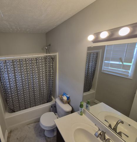 1401 Mutual Dr, Clarksville, TN 37042