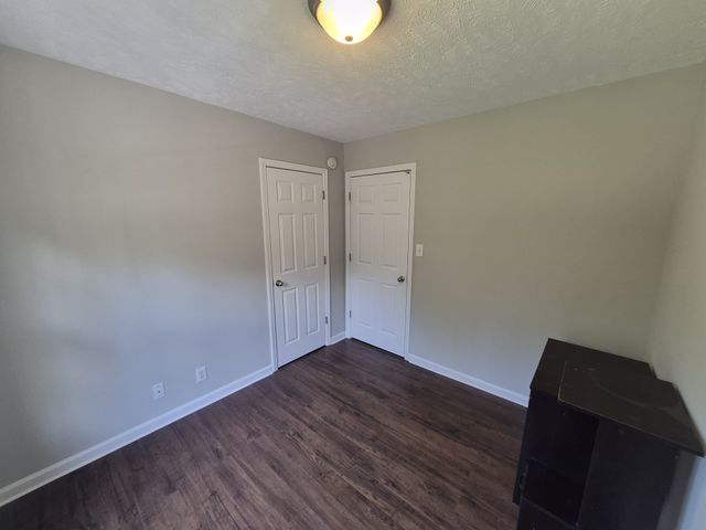 1401 Mutual Dr, Clarksville, TN 37042