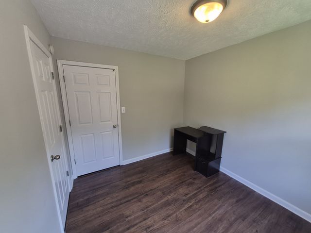 1401 Mutual Dr, Clarksville, TN 37042