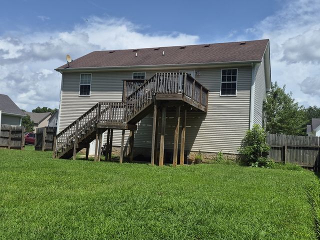 1401 Mutual Dr, Clarksville, TN 37042