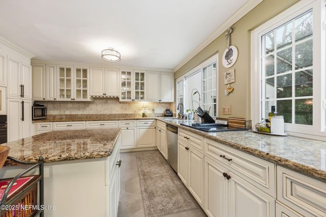 10052 GOLF CLUB Drive, Jacksonville, FL 32256