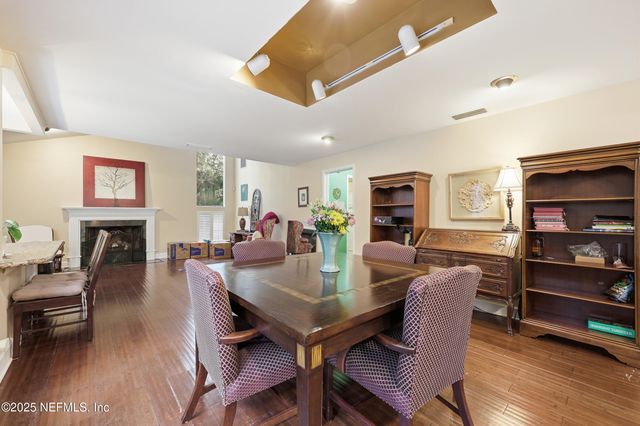 10052 GOLF CLUB Drive, Jacksonville, FL 32256