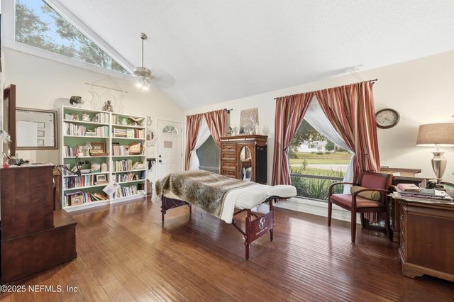 10052 GOLF CLUB Drive, Jacksonville, FL 32256