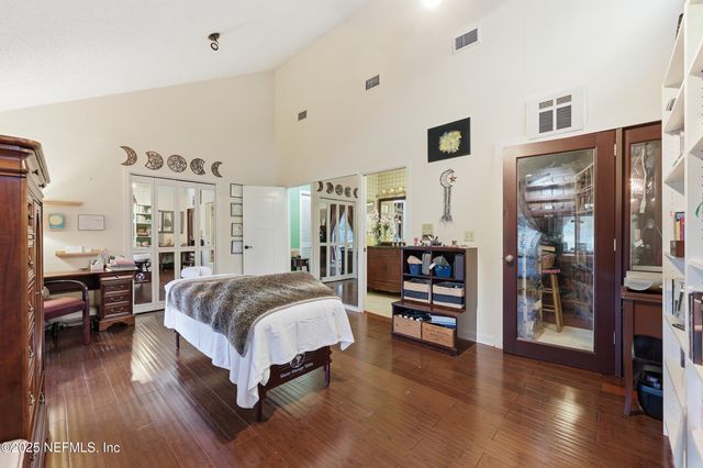 10052 GOLF CLUB Drive, Jacksonville, FL 32256