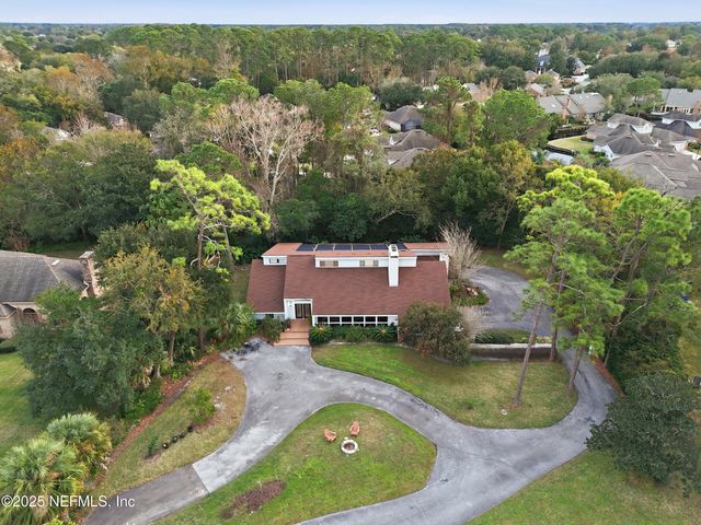 10052 GOLF CLUB Drive, Jacksonville, FL 32256