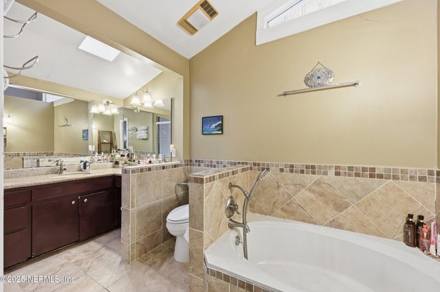 10052 GOLF CLUB Drive, Jacksonville, FL 32256