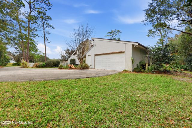 10052 GOLF CLUB Drive, Jacksonville, FL 32256