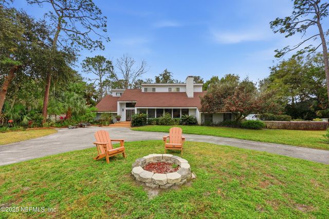 10052 GOLF CLUB Drive, Jacksonville, FL 32256