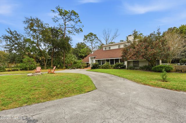 10052 GOLF CLUB Drive, Jacksonville, FL 32256