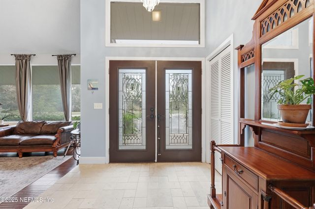 10052 GOLF CLUB Drive, Jacksonville, FL 32256