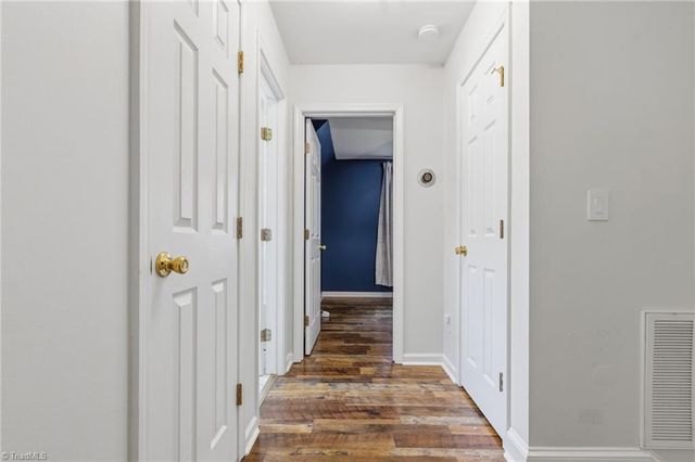 3389 Tinley Park Drive, Winston-salem, NC 27107