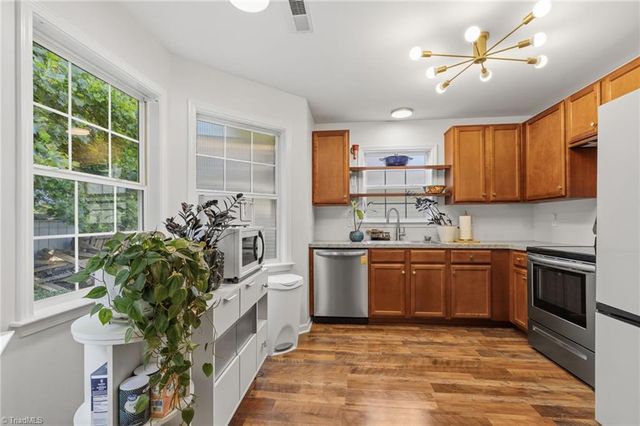 3389 Tinley Park Drive, Winston-salem, NC 27107