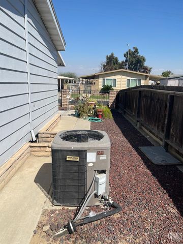 400 E Roberts Lane 68, Bakersfield, CA 93308