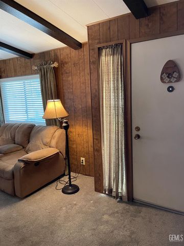 400 E Roberts Lane 68, Bakersfield, CA 93308