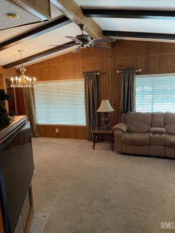 400 E Roberts Lane 68, Bakersfield, CA 93308