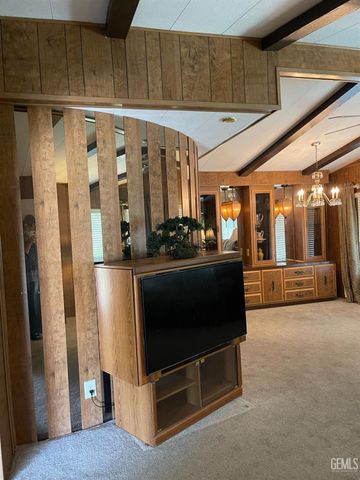 400 E Roberts Lane 68, Bakersfield, CA 93308