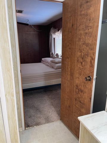 400 E Roberts Lane 68, Bakersfield, CA 93308