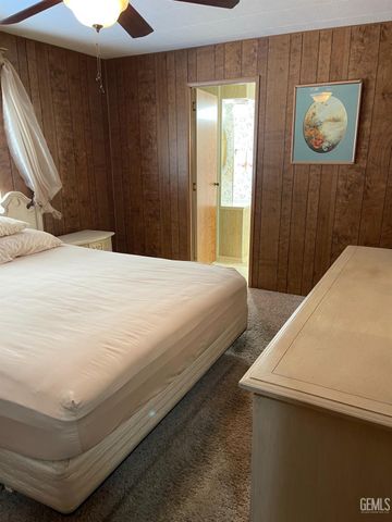 400 E Roberts Lane 68, Bakersfield, CA 93308